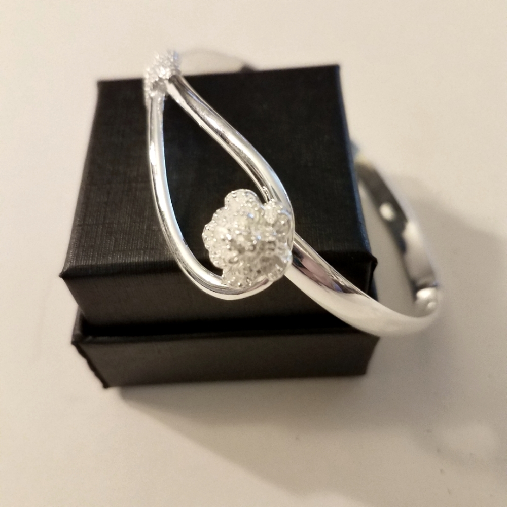 SS Flower Bracelet
